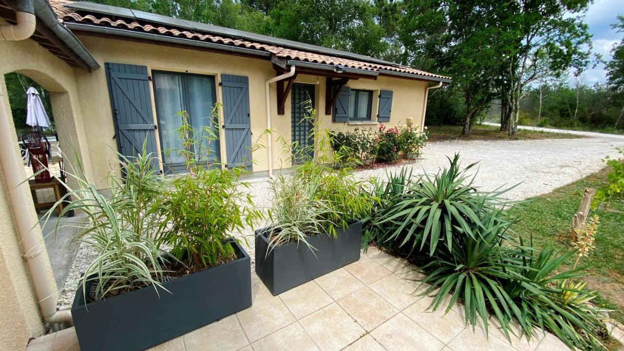 Gite A La Campagne Avec Jacuzzi Avensan Exteriér fotografie